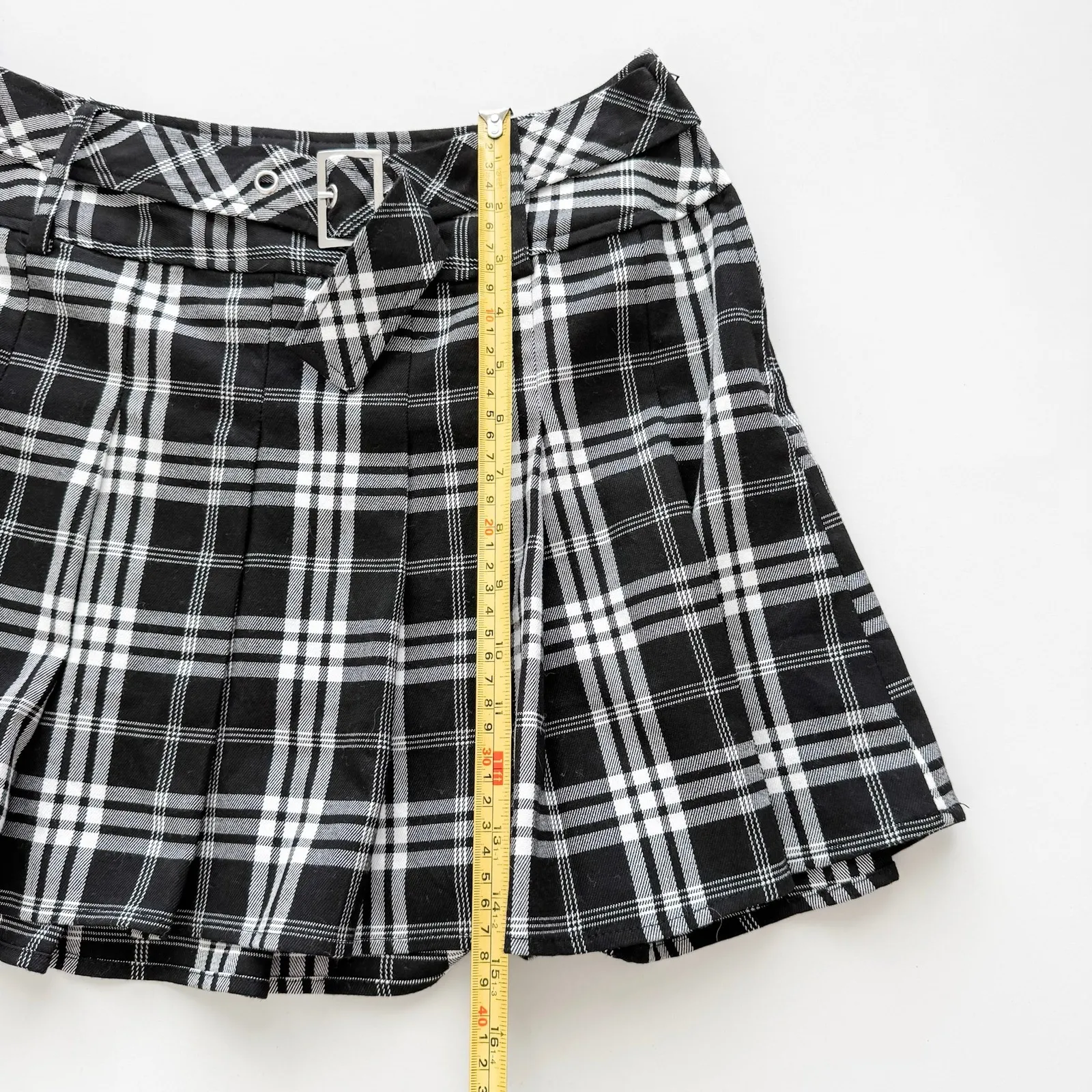 Y2K Cosmic Aura Womens Plaid Mini Skirt‎ Size M Black White Pleated Grunge Punk Size M - Image 7