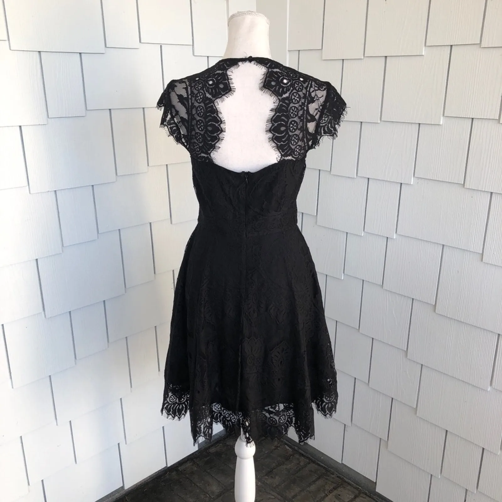 BB Dakota Women's Black Rhianna Cap Sleeve Open Back Lace Fit & Flare Dress sz 2 - Image 4