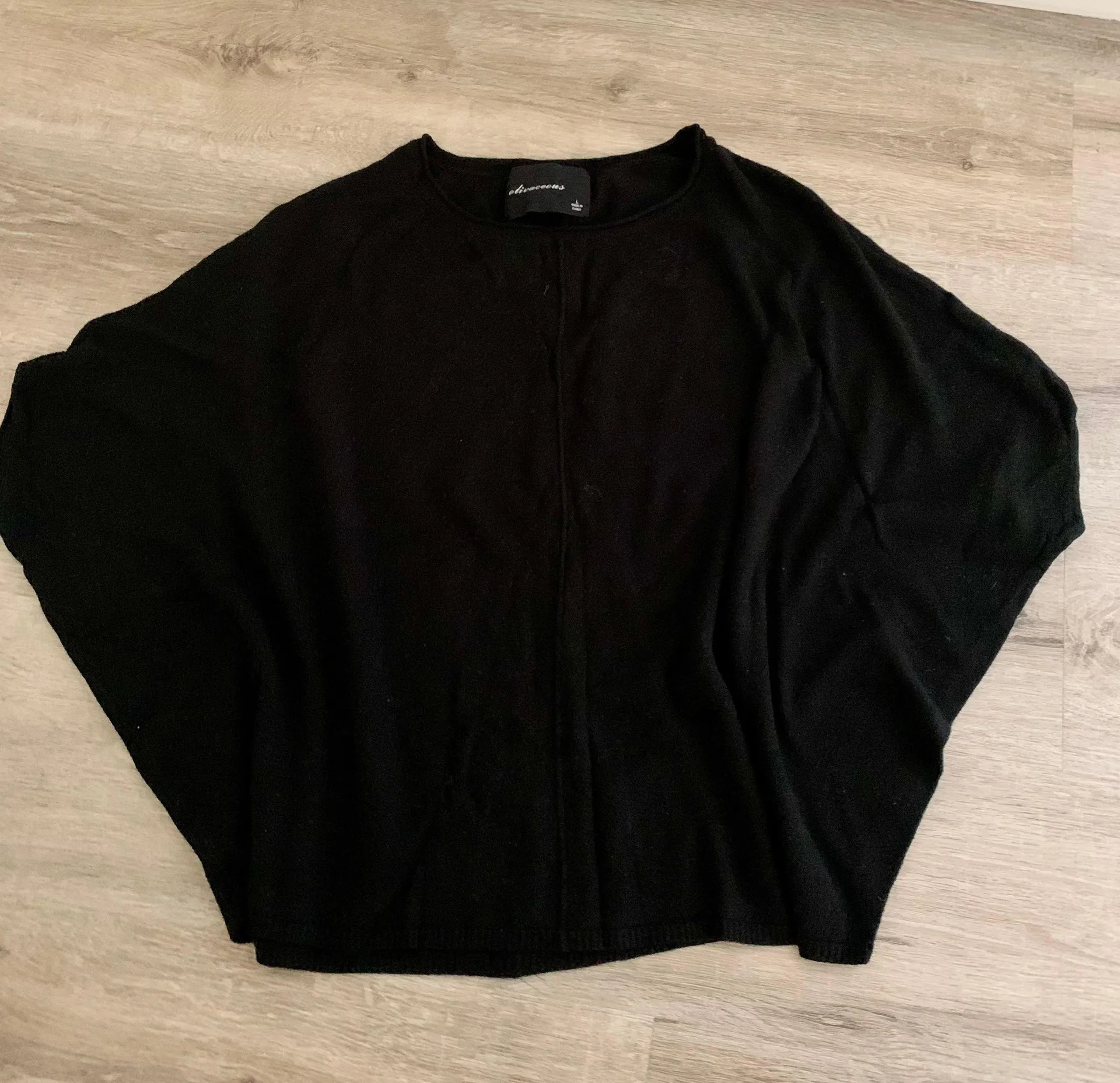 Black Batwing Sleeve Top Size L - Image 2