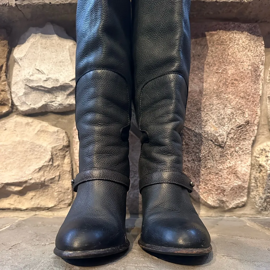 Sam Edelman Naharra Knee High
Graphite Leather Heeled Tall Boots - Image 6