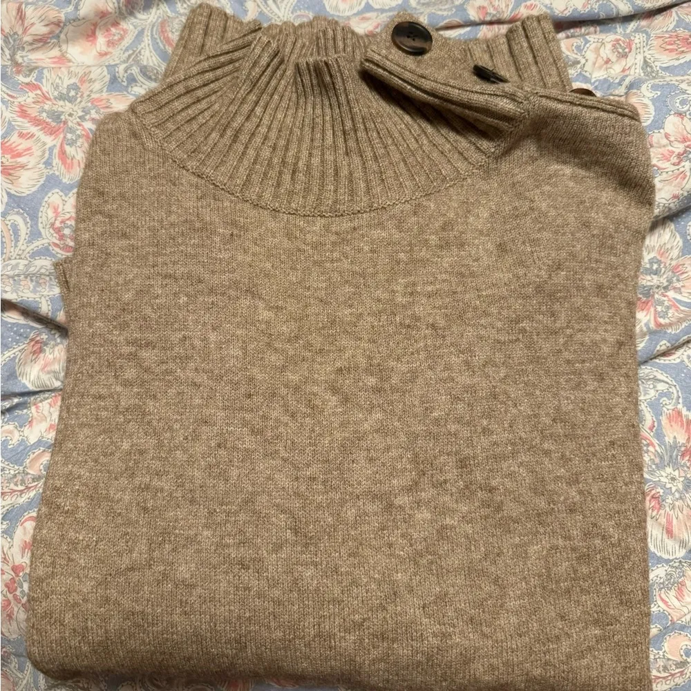 Women's Margarita Tunic Sweater Button Shoulder Size Large - Image 2