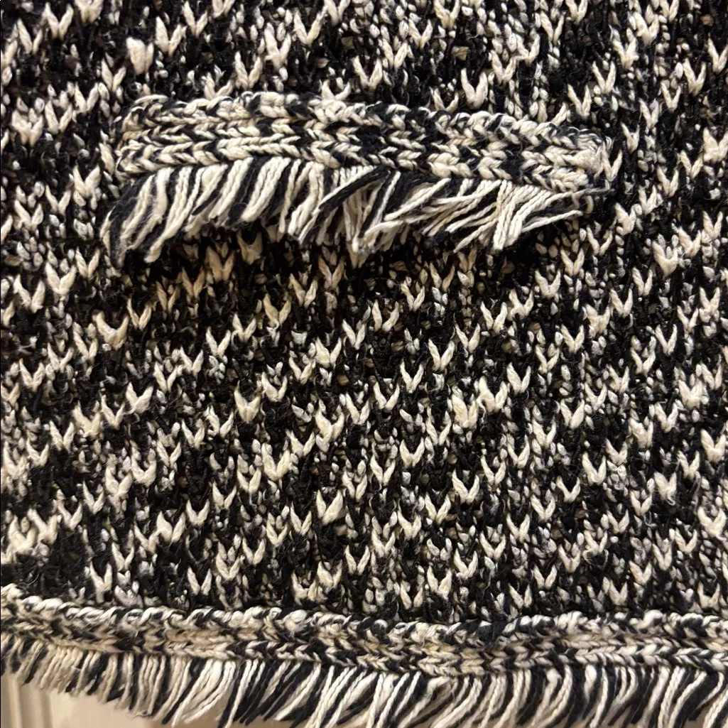 KAREN MILLEN SWEATER BLACK&WHITE TWEED FRINGE ON NECKLINE BOTTOM HEM POCKETS XS - Image 2