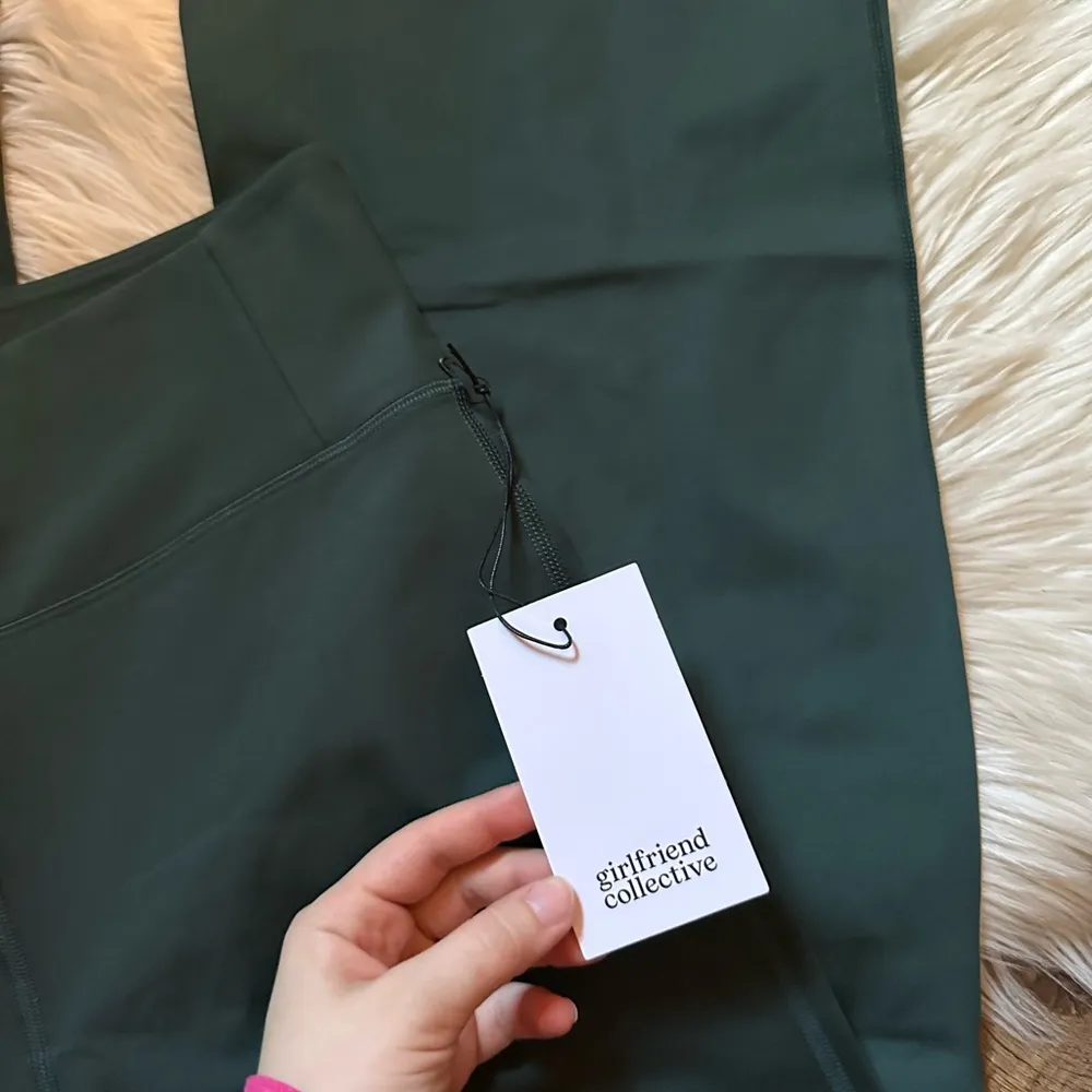 GIRLFRIEND COLLECTIVE Compressive Flare Leggings In Moss Green - Image 5