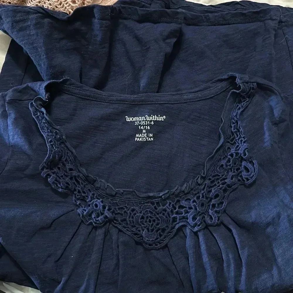 Women’s‎ blouse - Image 3