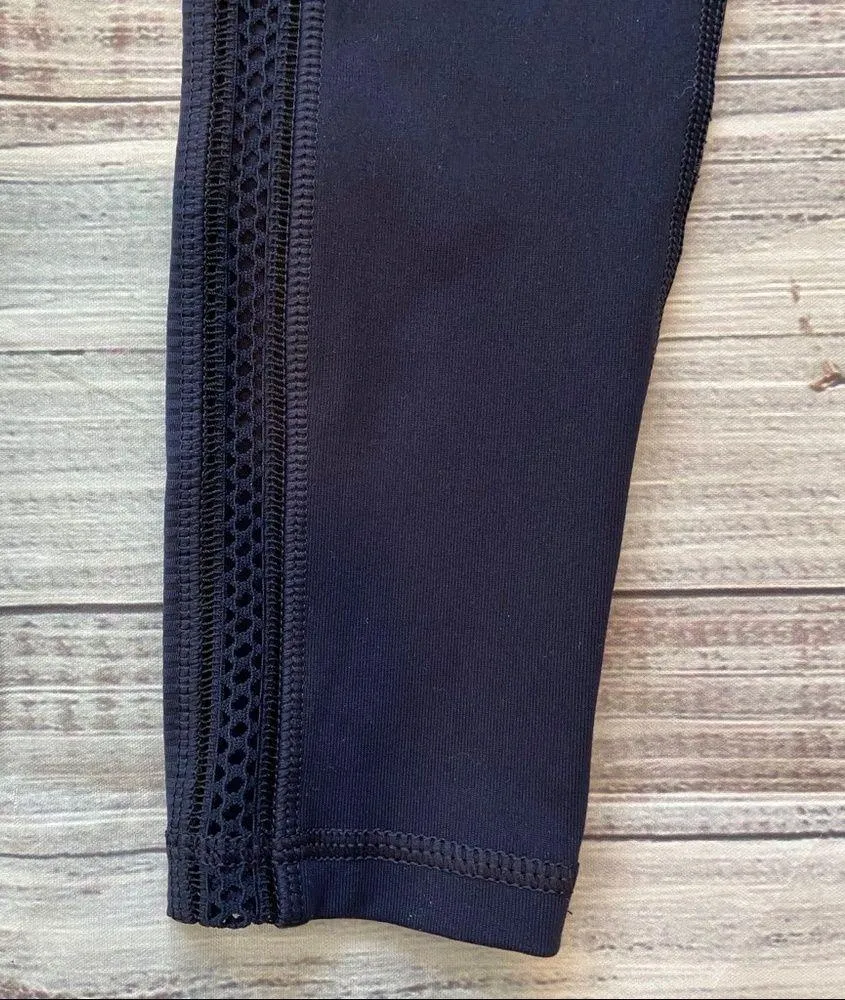 Victoria’s Secret VSX Sport Knockout Leggings.  Size XSmall. EUC - Image 5