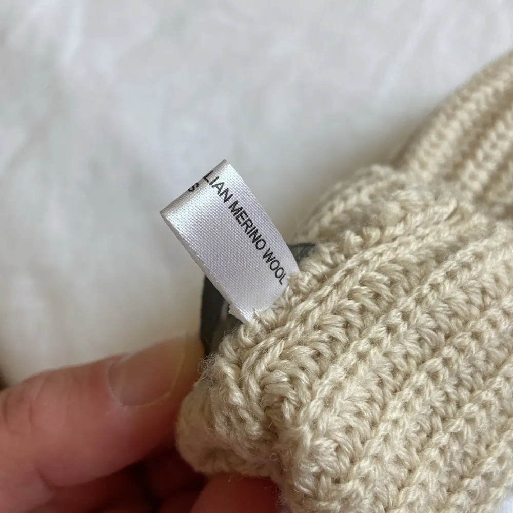 Carolyn Rowan Fingerless Gloves Italian Merino Wool Swarovski Flower Appliqués Yellow - Image 6