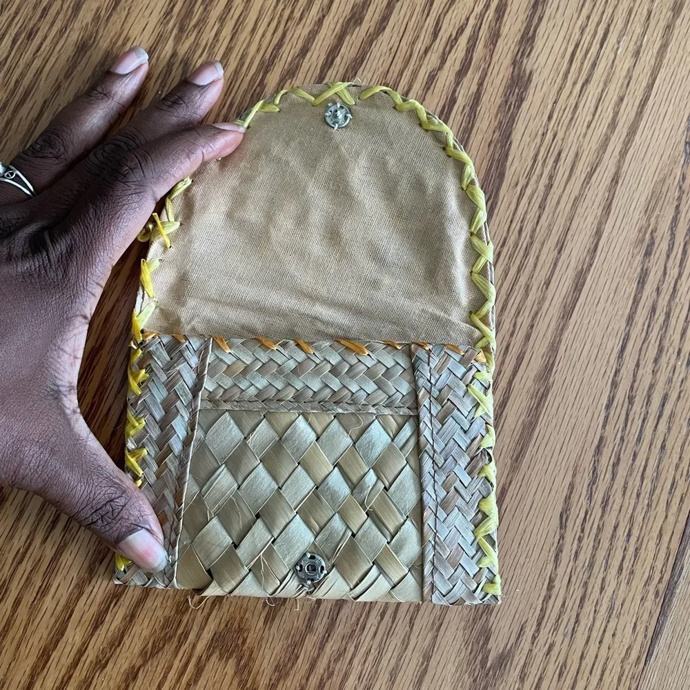 Vintage Straw Clutch Purse With Sea Shells Pink - Image 3
