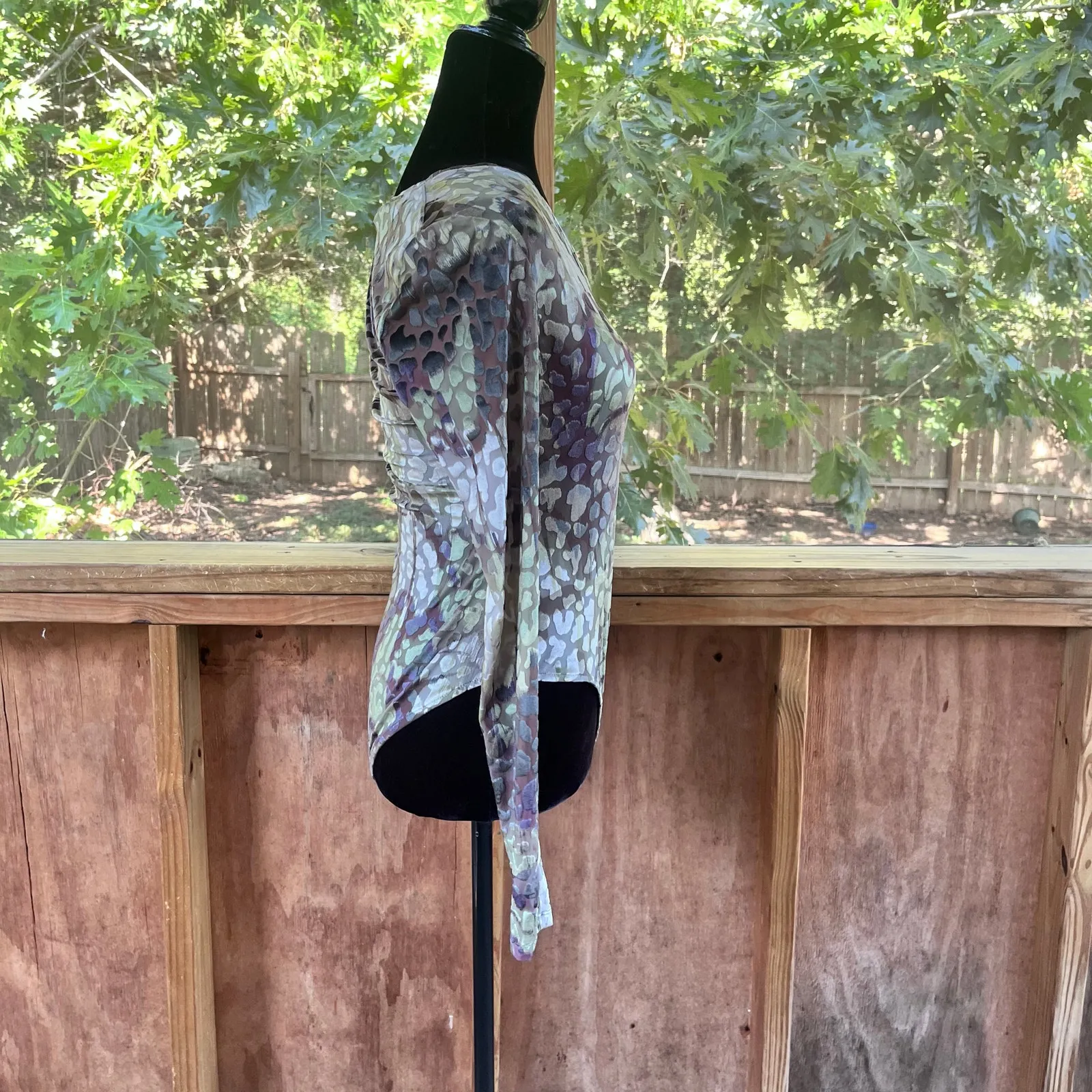 Ted Baker Women's Giadah V-Neck Velvet Burnout Bodysuit Size 2 (U.S.4-6) - Image 2