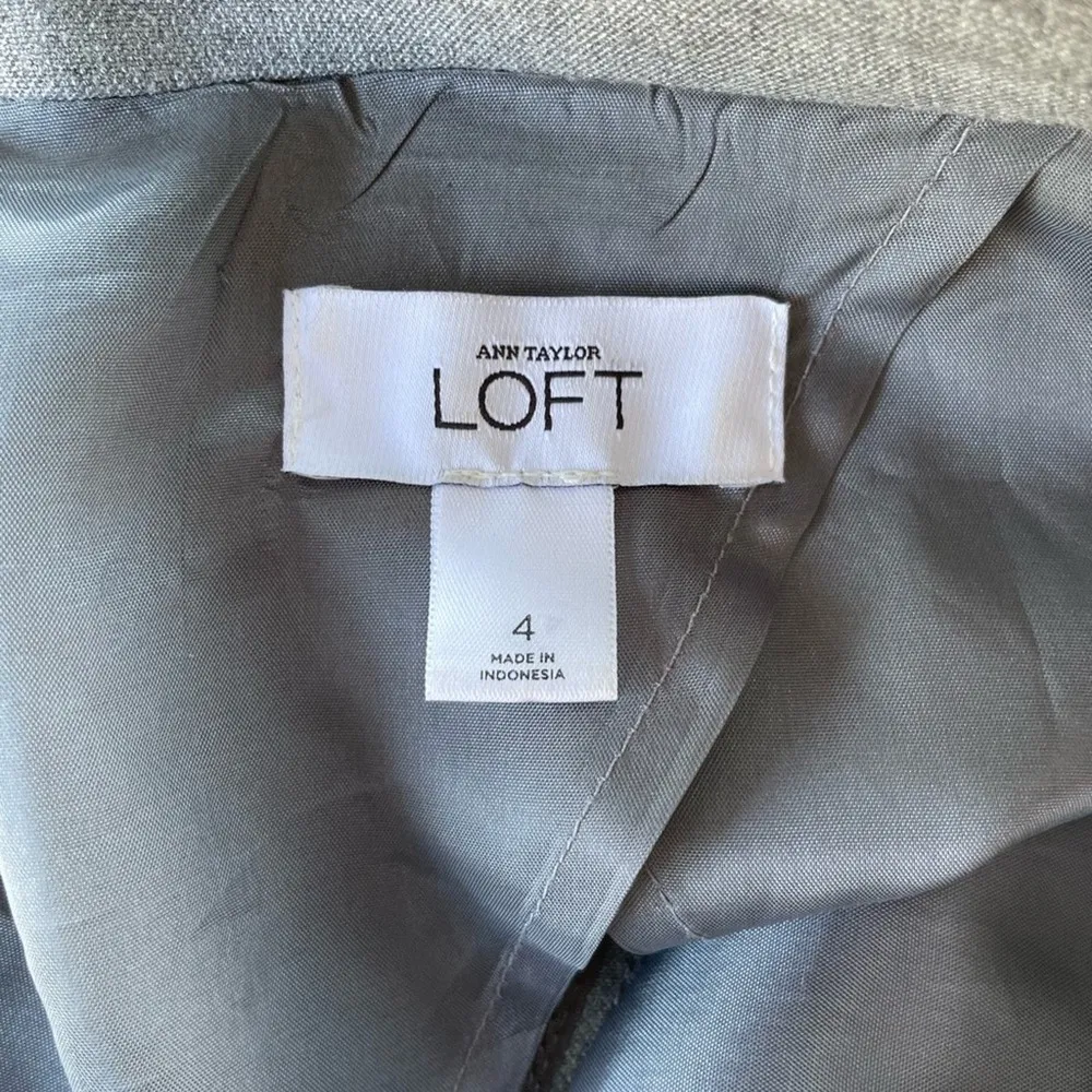 Ann Taylor LOFT gray single front button ruffle waist detail - Image 2