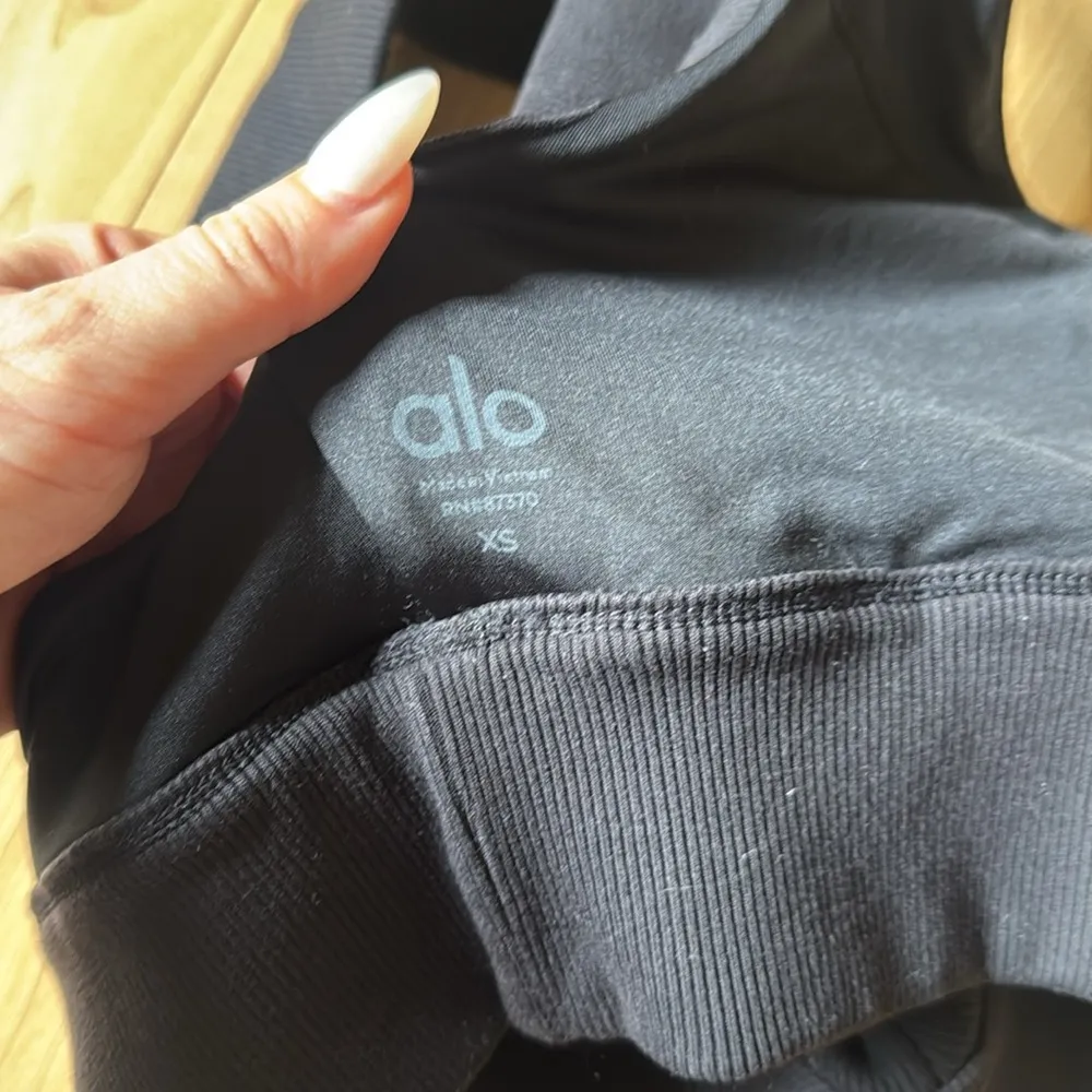 Alo Yoga Emulate Bra - Image 3