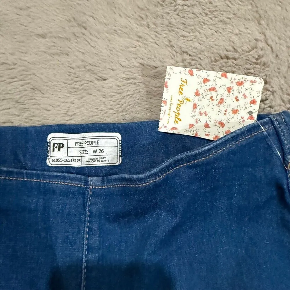 Free People NWT  Woman’s Jeggings Size 26 Medium Wash Raw Hem Pull‎ On Lightweig - Image 7