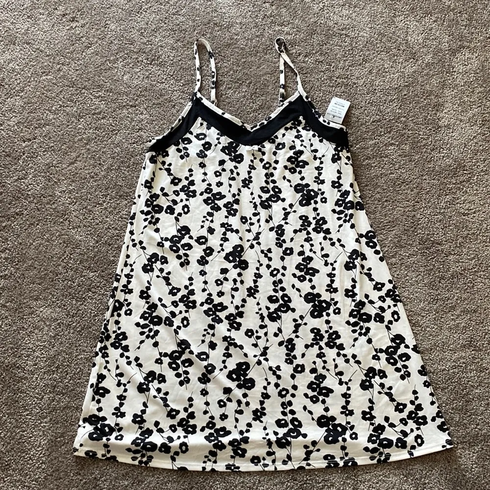 Linea Donatelle Floral Black White 2 Piece Robe/Chemise Set SIZE M - Image 2