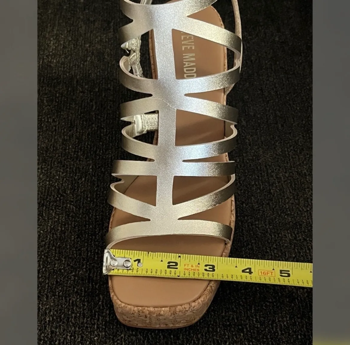 Steve Madden Women's Cozette Gold Leather Wedge Sandals Size- 8M - Image 13