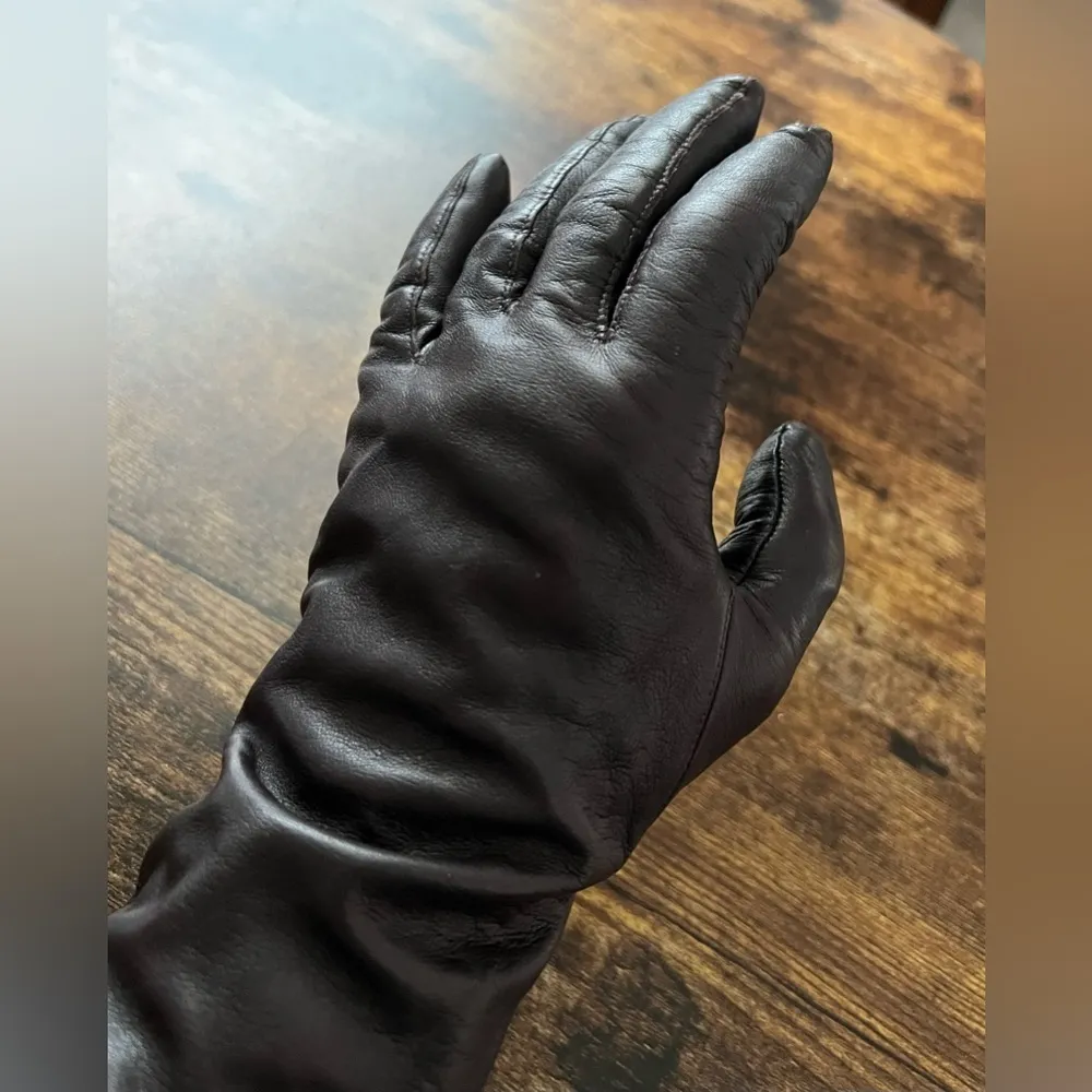 VINTAGE: Aris | womens leather, cashmere lined driving gloves. Size: 7 - Image 8