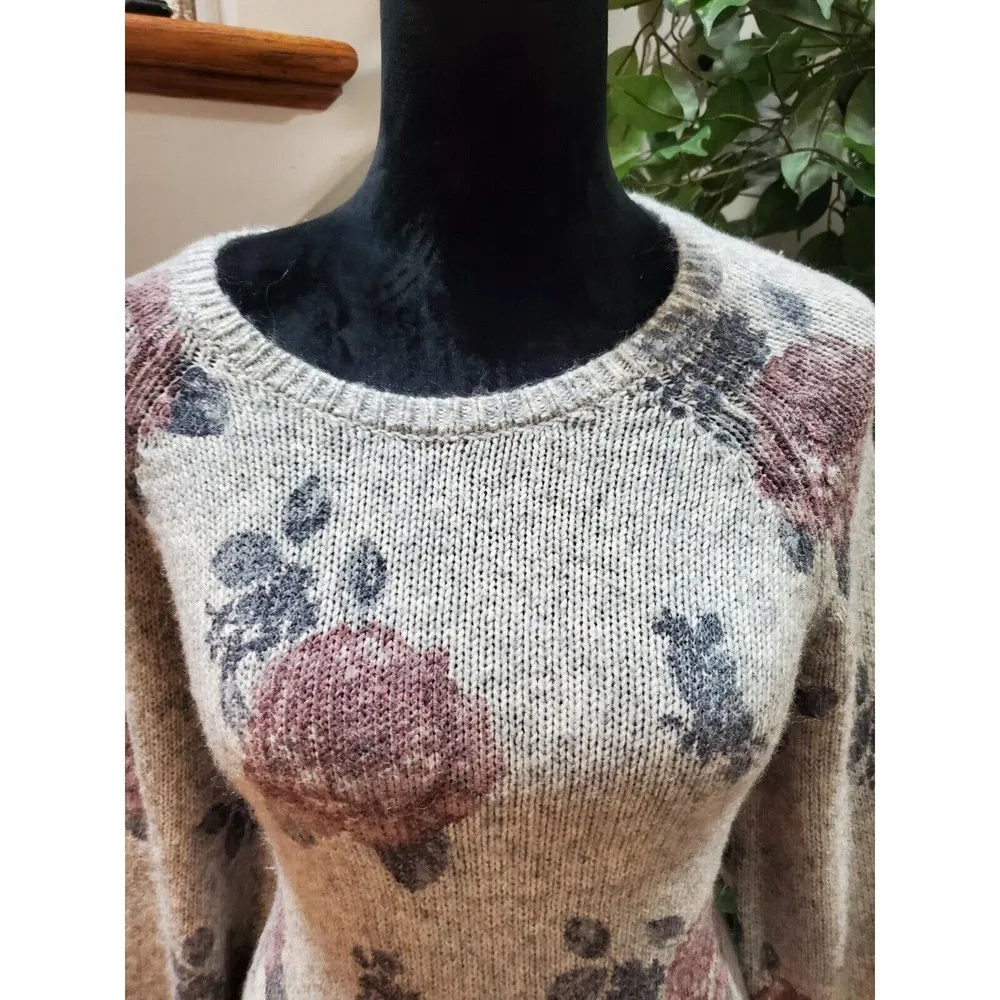 Lucky Brand Women Gray Floral Cotton Round Neck Long Sleeve Pullover Sweater M - Image 2