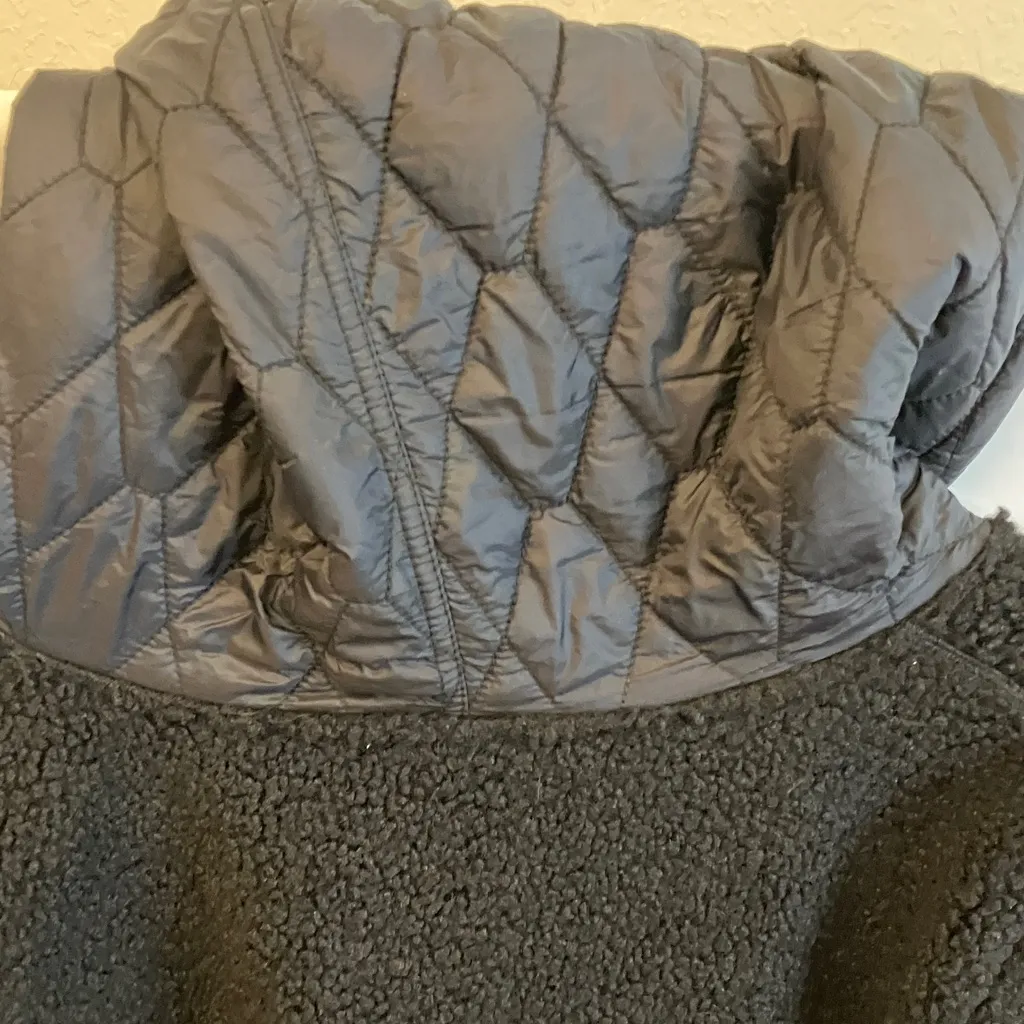 JoyLab: NWT Black Sherpa Fleece Quilted Hooded Jacket- Neon Green Accents - Image 9