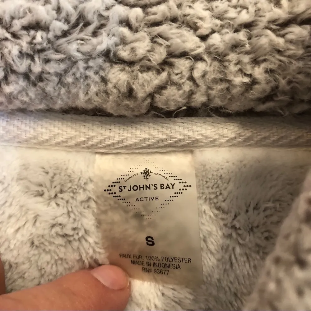 St. John’s Bay‎ fuzzy sweatshirt - Image 3