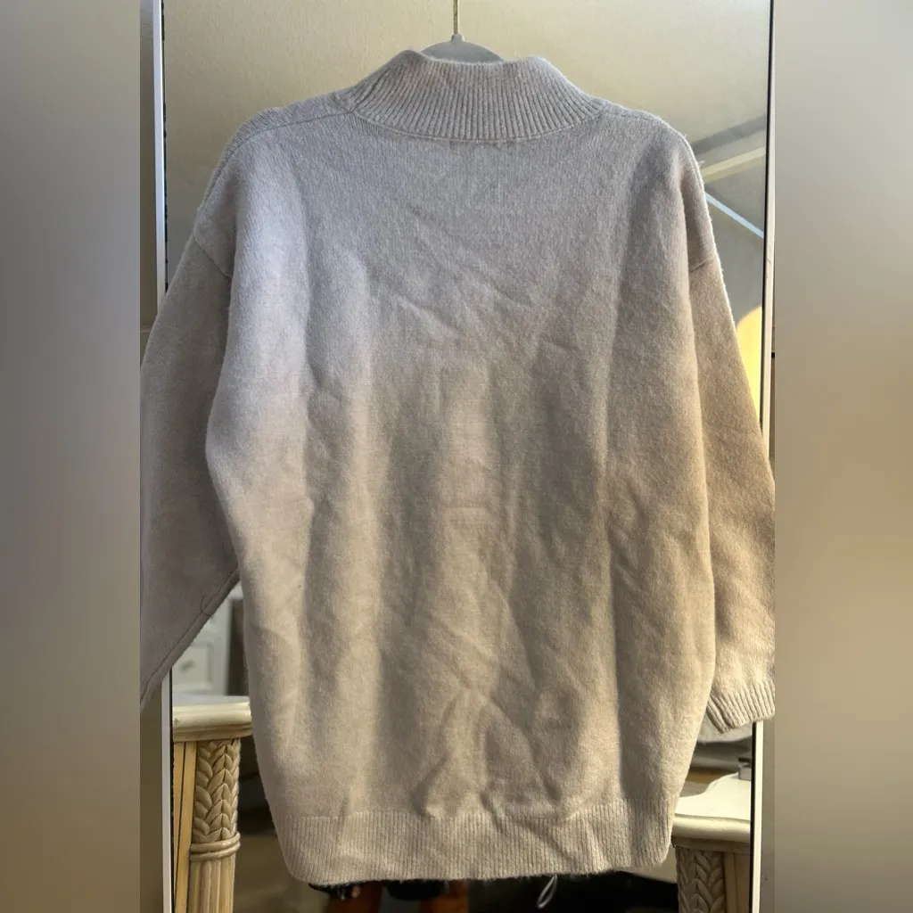 NEW Light Gray Gloria Jeans Oversized Sweater S - Image 3