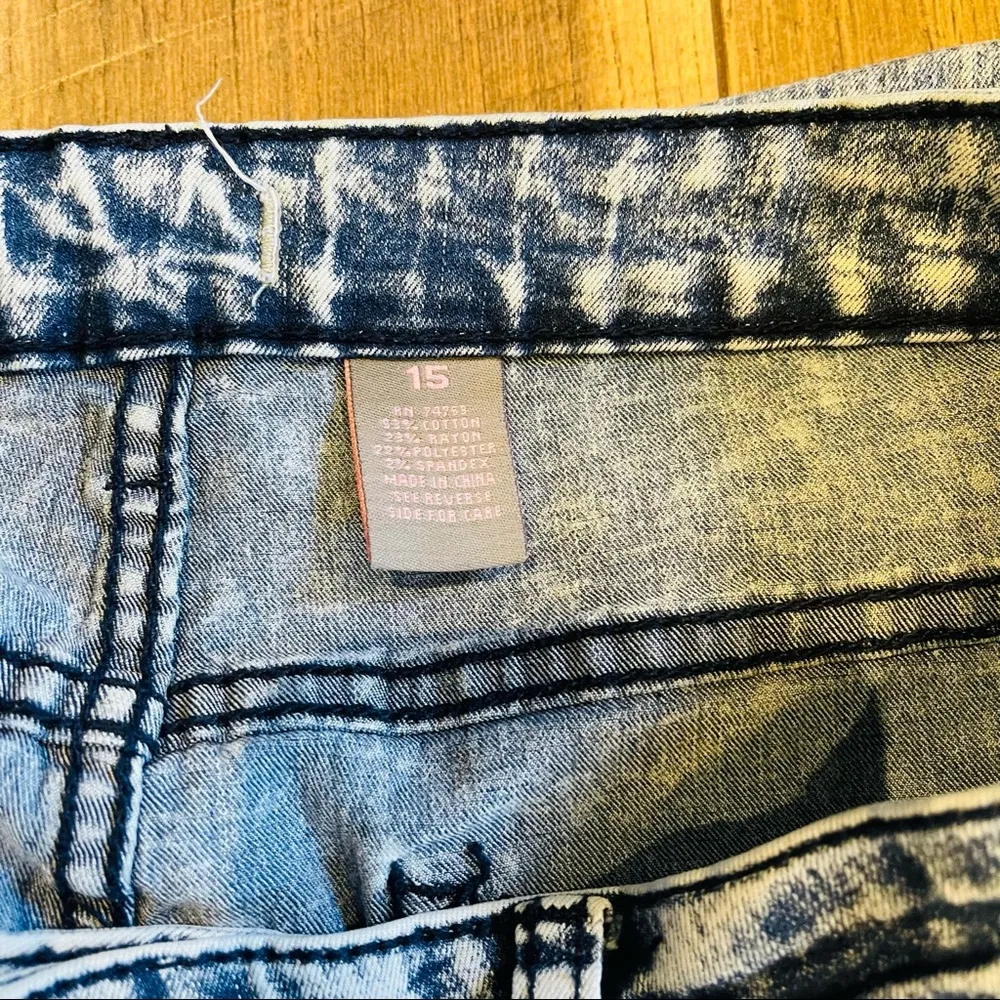 Whitewash Jeans - Image 5