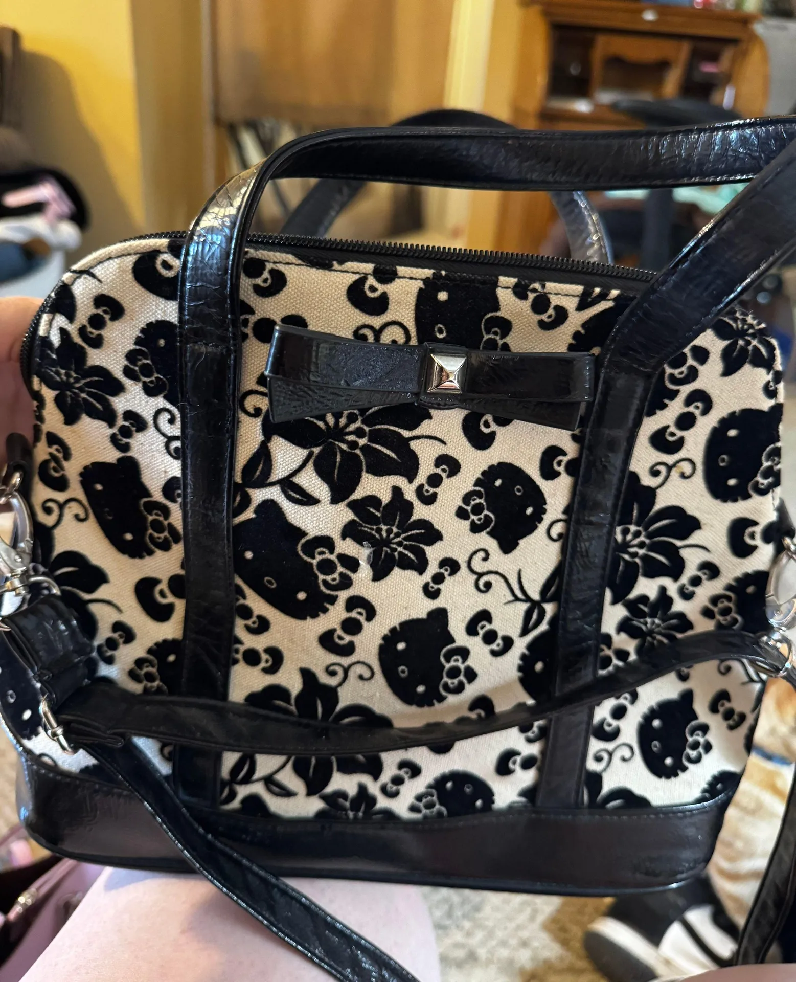 Loungefly x Hello Kitty Floral Crossbody Purse - Image 3
