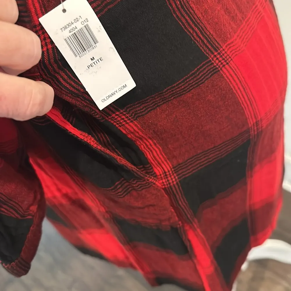 NWT Old Navy Petite Red and Black Plaid Cotton Shift Dress Sz MP - Image 3