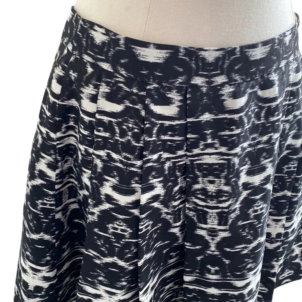 J. CREW Pleated Mini Skirt Womens Sz 8 Black Southwestern Aztec Tribal - Image 2