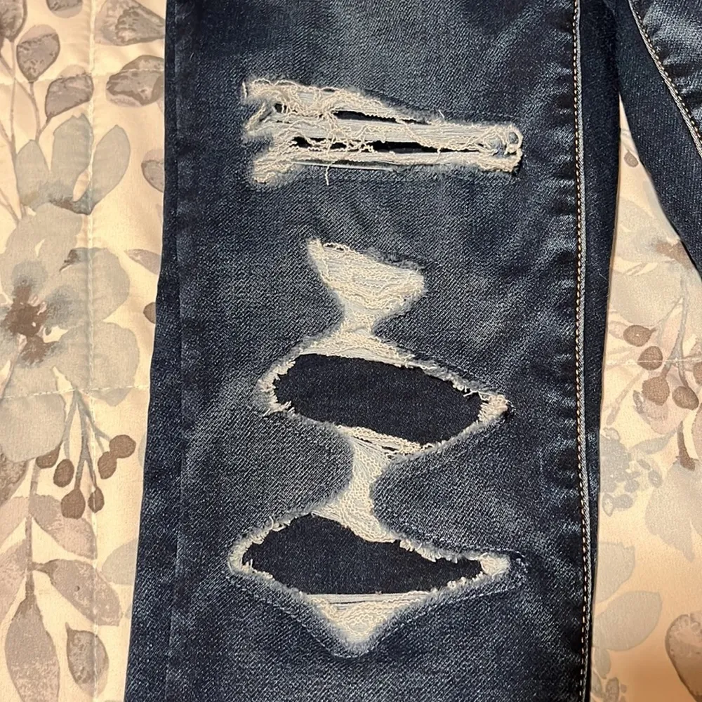 American Eagle Next Level Stretch Dark Wash Distressed Patched Jeans 4 S… - Image 9