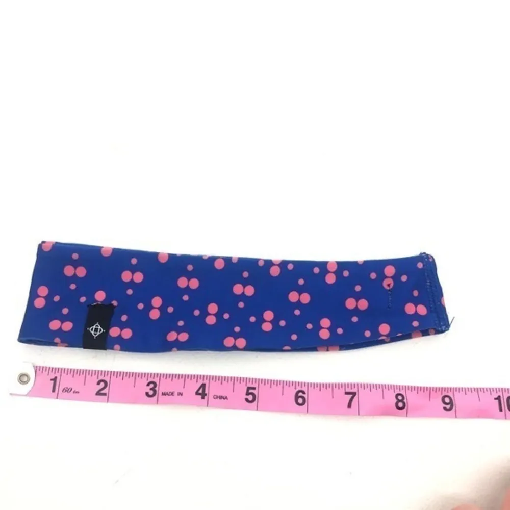Satva  blue & pink polka dot workout headband - Image 4