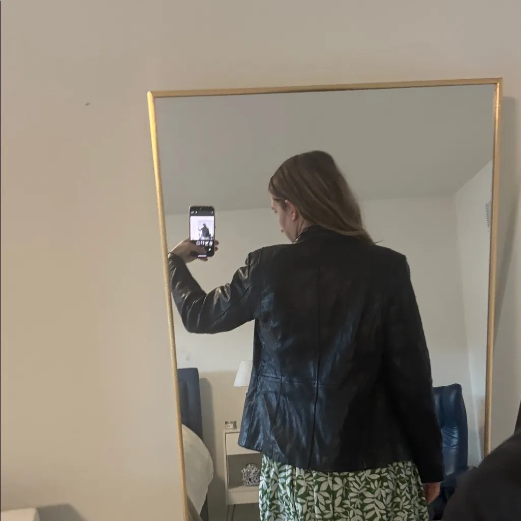 Nautica Genuine Leather Black Zippered Jacket size large! - Image 4