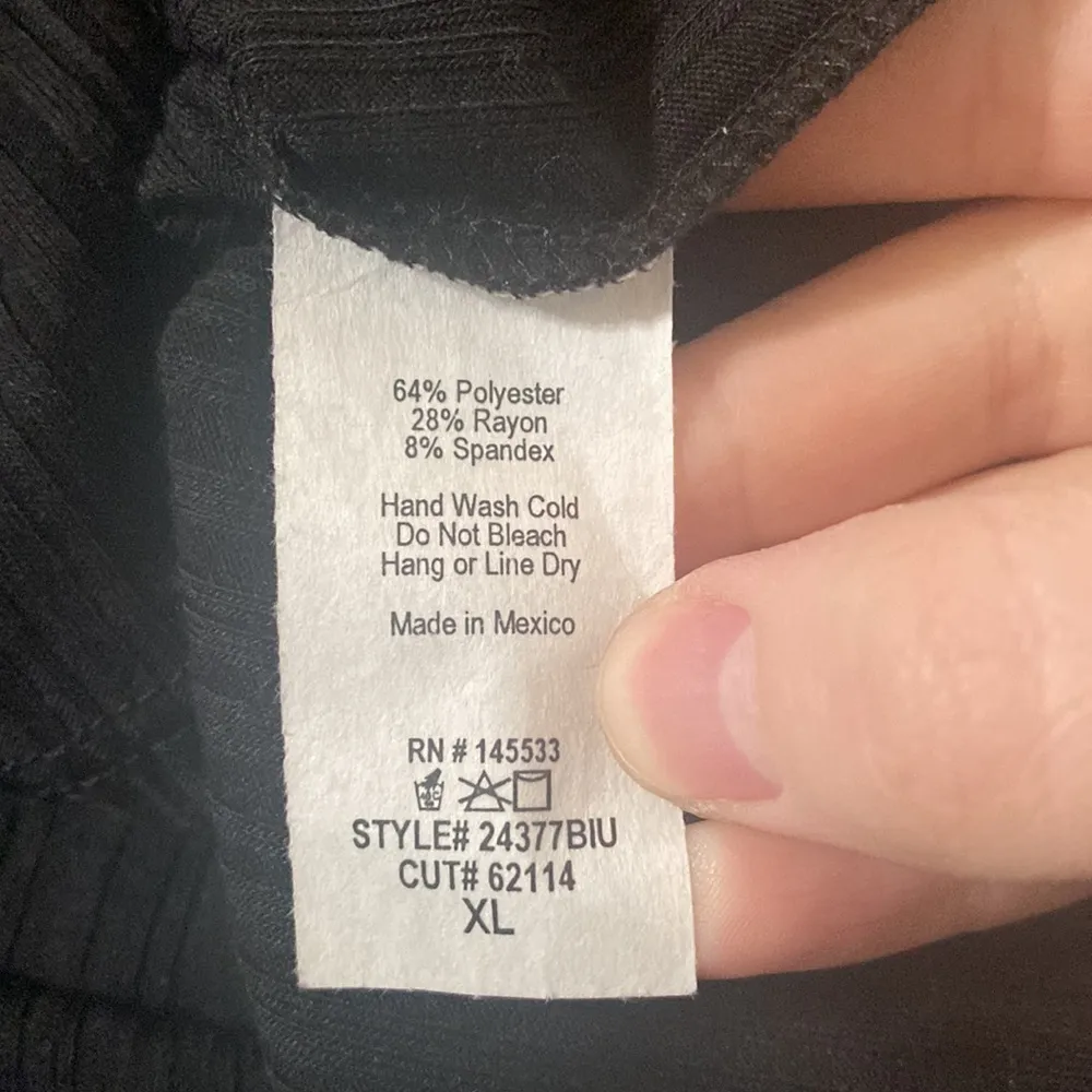 W5 textured ribbed open back cutout puff sleeve blouse size XL - Image 9