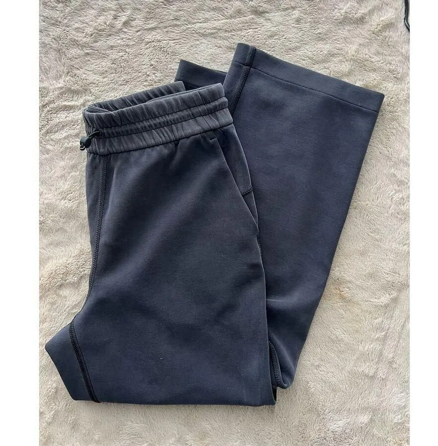 Lululemon Women's Size 4 Black High rise Softstreme straight leg crop - Image 7