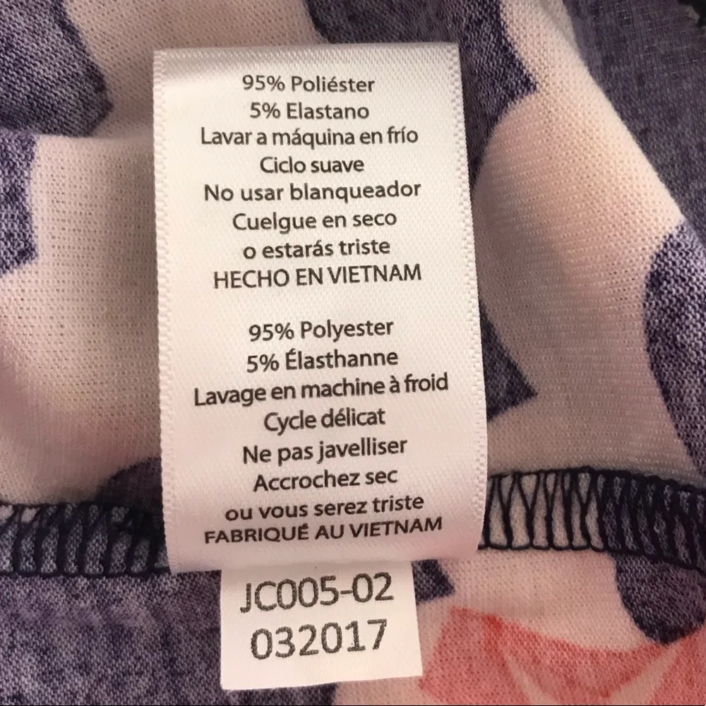 LuLaRoe Irma Stars and Stripes Shirt, Red, Blue, Cream, Medium - Image 8