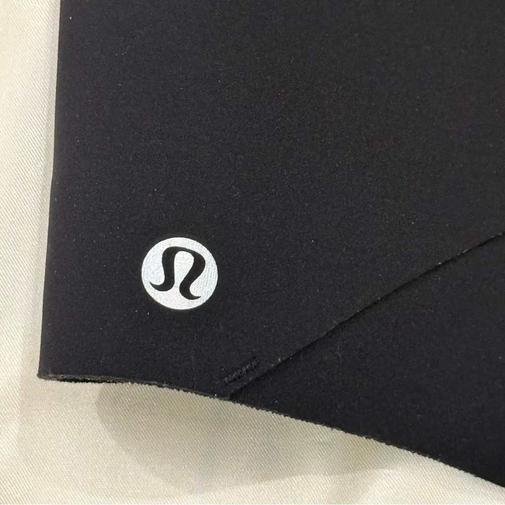 Lululemon Enlite Bra Size 34D Black Sports Bra High Support Strappy Wireless - Image 10