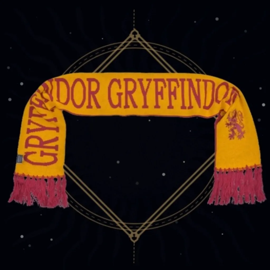 Gryffindor Embroidered Knit Scarf Making of Harry Potter Warner Bros Studio Tour Red - Image 8