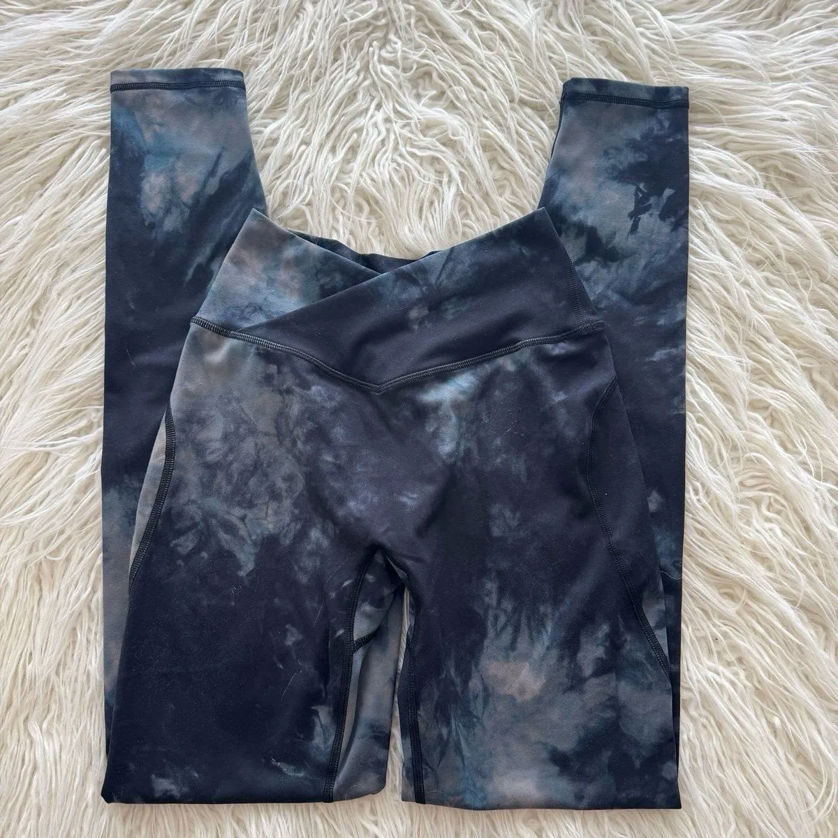 Alphalete Surface Power Leggings Black Oil Stain Size XS - Image 2