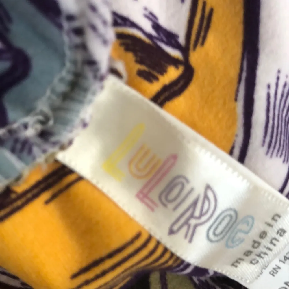 LuLaRoe  Sneaker leggings - Image 3
