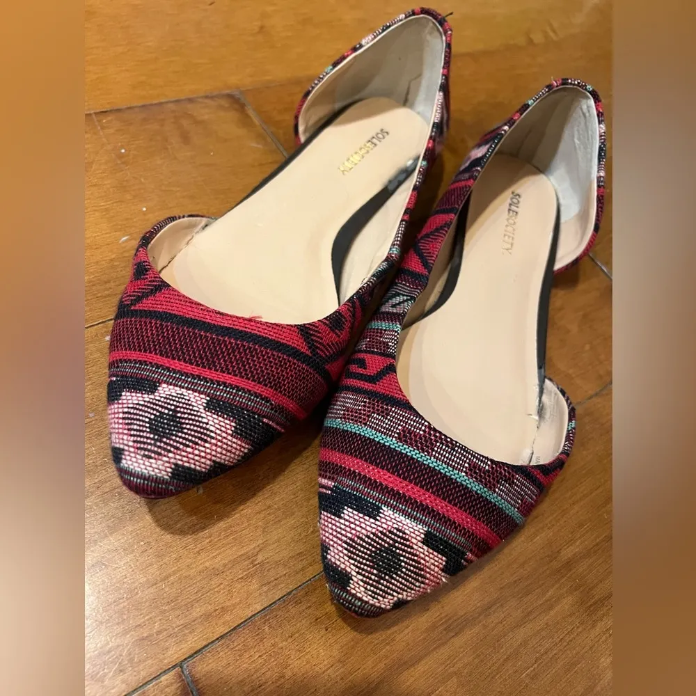 Aztec/Boho Flats - Image 4
