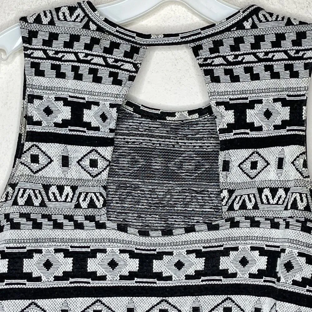 Old Navy Top - Image 4