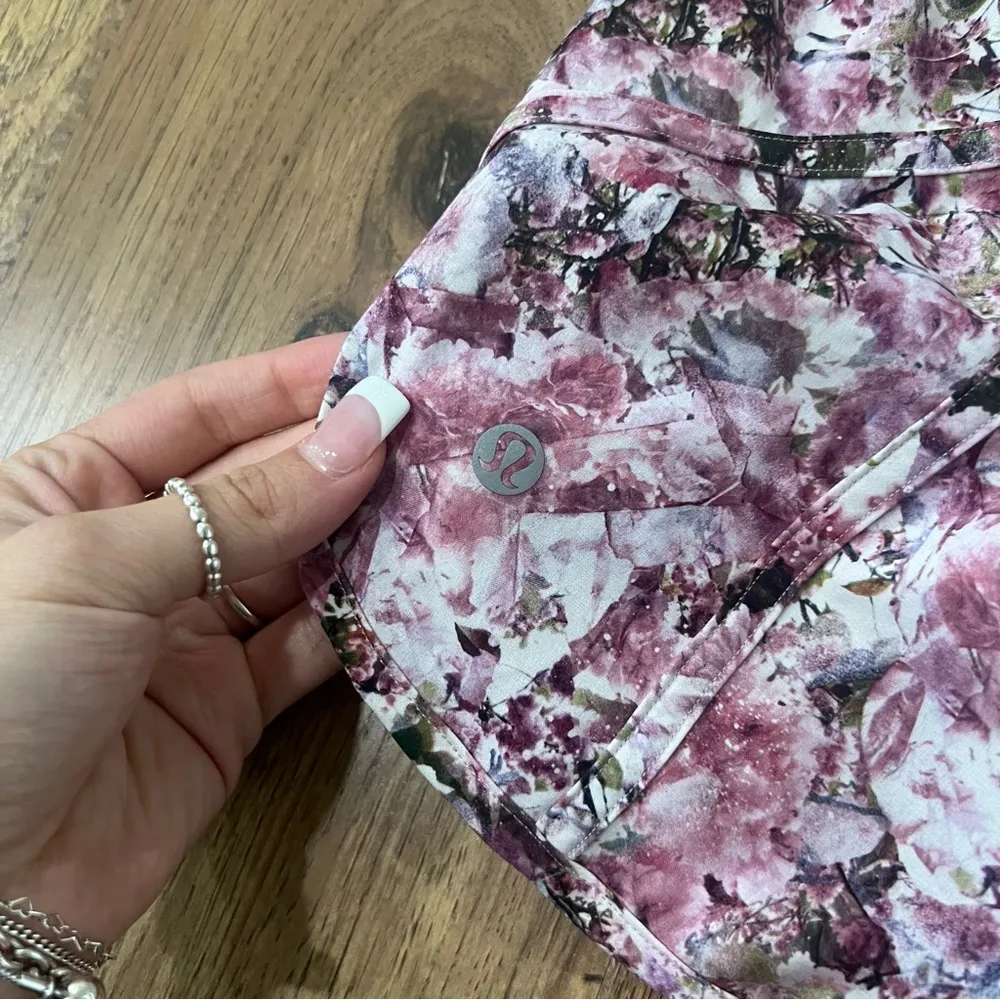 Lululemon Tracker Short V 4" Blossom Spritz Multi - Image 3