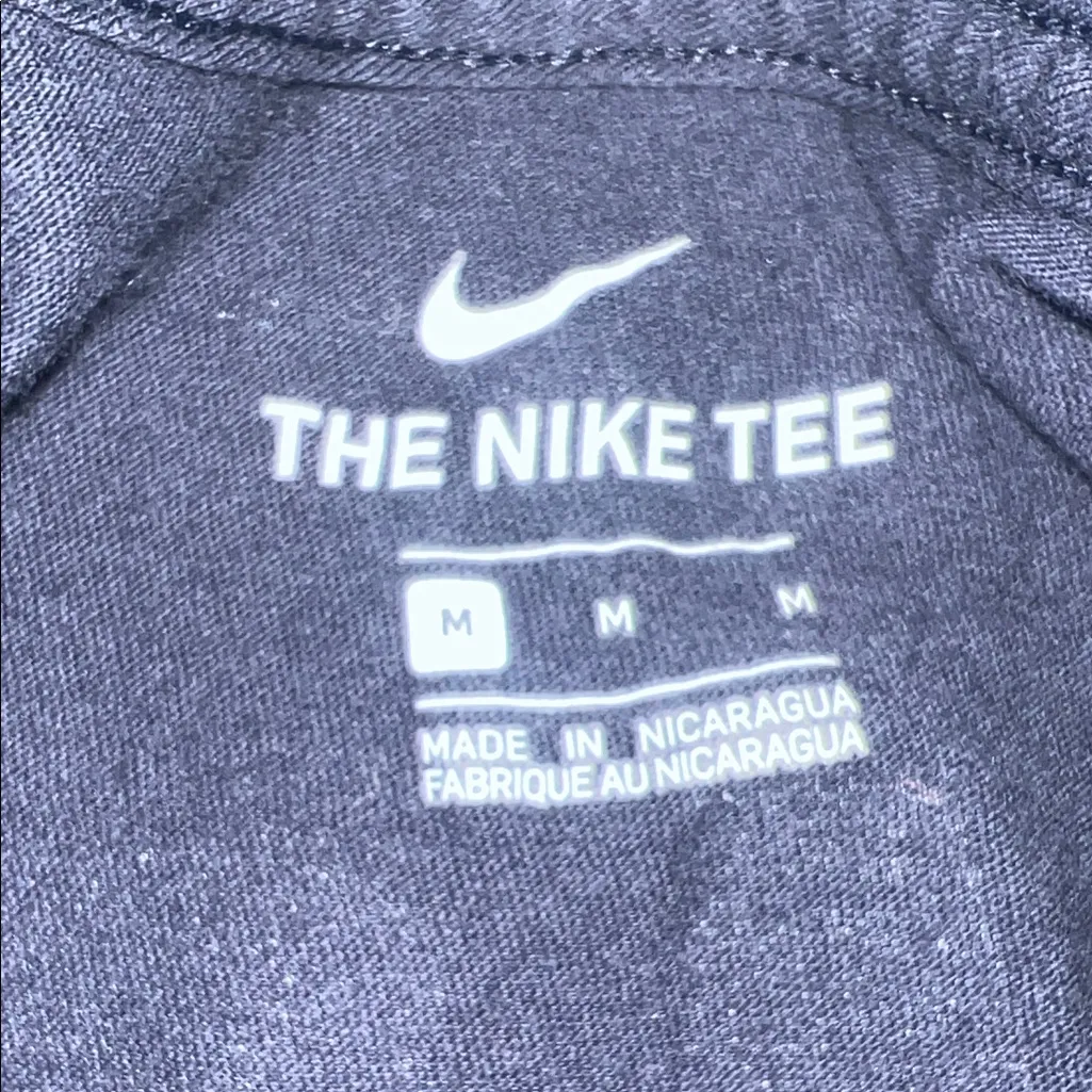 Chicago bears Navy Blue Sports Jersey with Number 52 sz M - Image 4