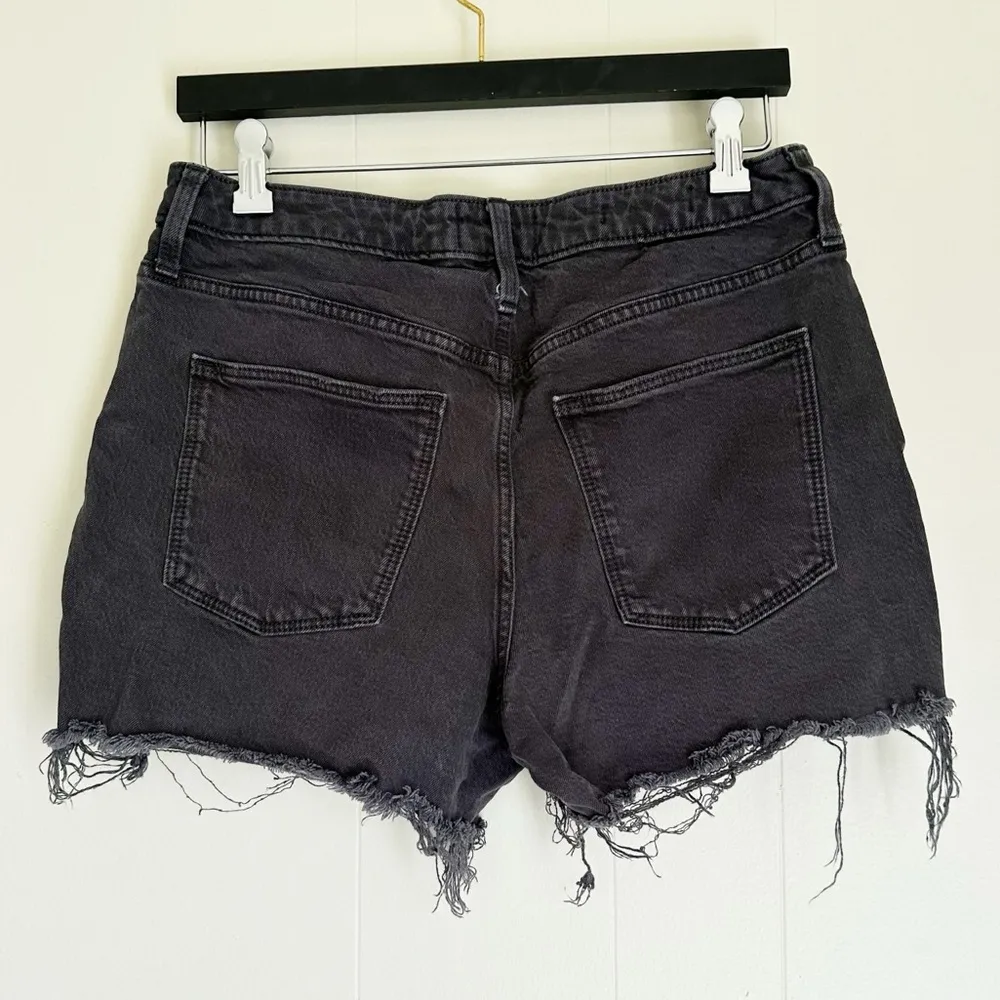 TARGET Universal Thread Vintage Midi Shorts Faded Black 8/29 - Image 4