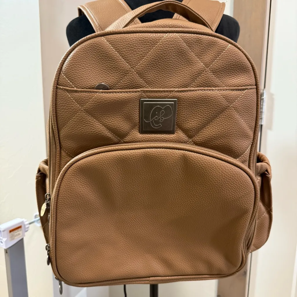 NWOT Cleverly Ellie Brown Chestnut Faux Leather Backpack Diaper Bag Large Zip‎ Tan - Image 2