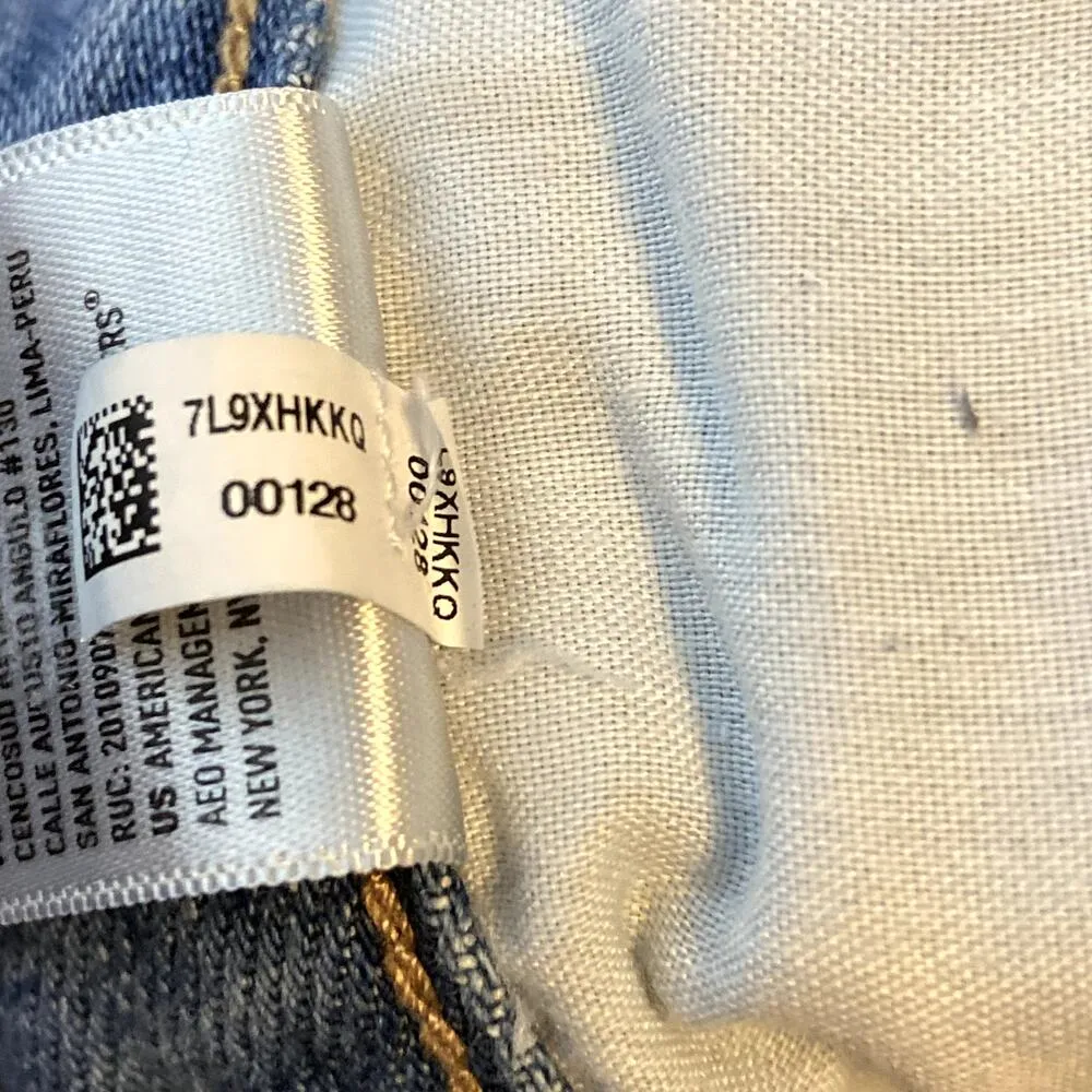 American Eagle Hi Rise Girlfriend Jeans 100% Cotton Distress Light Wash 8 XLong Blue - Image 6