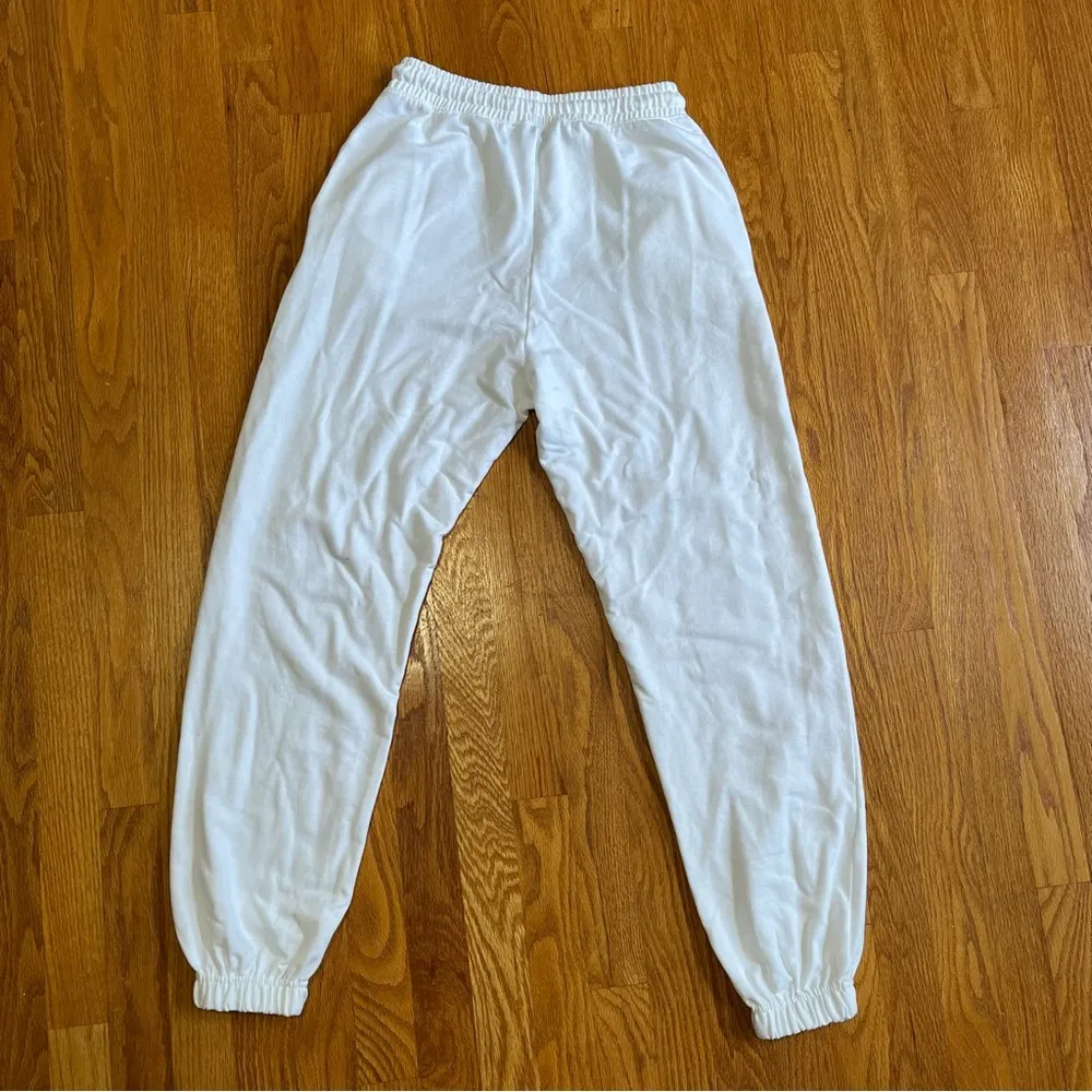 white joggers - Image 4