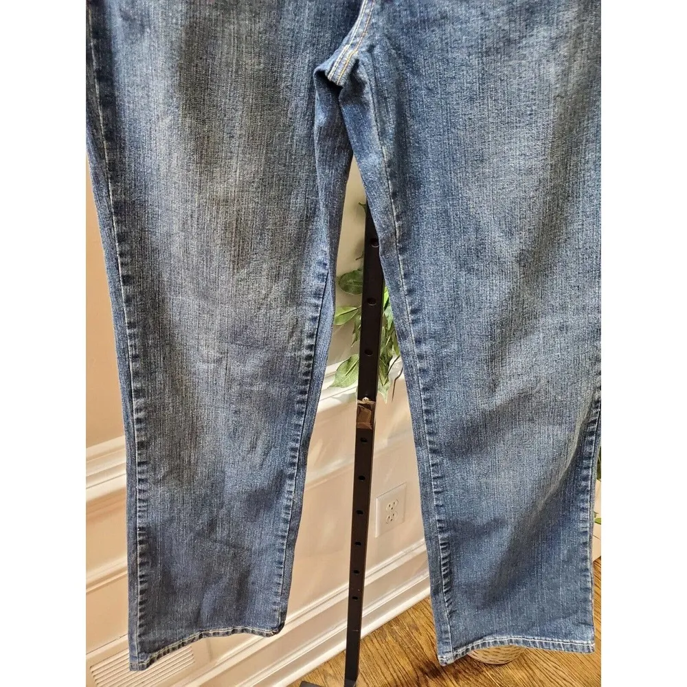 ST. John's Bay Women's Blue Denim Cotton Mid Rise Boot Cut Casual Jeans Pant 6 - Image 3