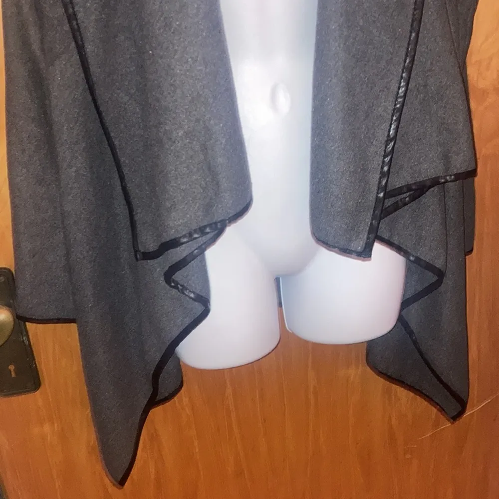 Gray Kian Kian Fashion Waterfall Open Front Jacket Size Large - Image 3