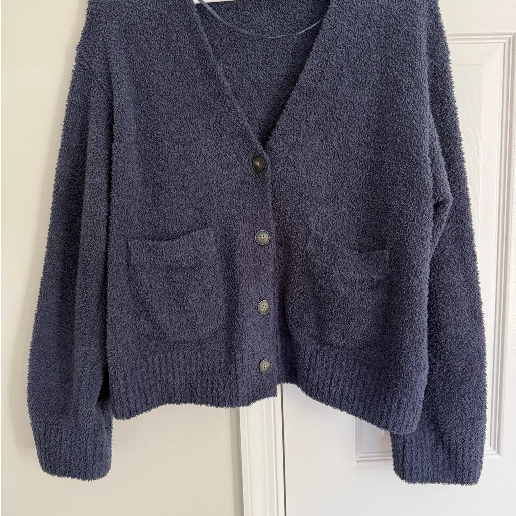 Uniqlo Cardigan Womens XS Navy Cropped Button Up Sweater With Front Pockets - Image 3