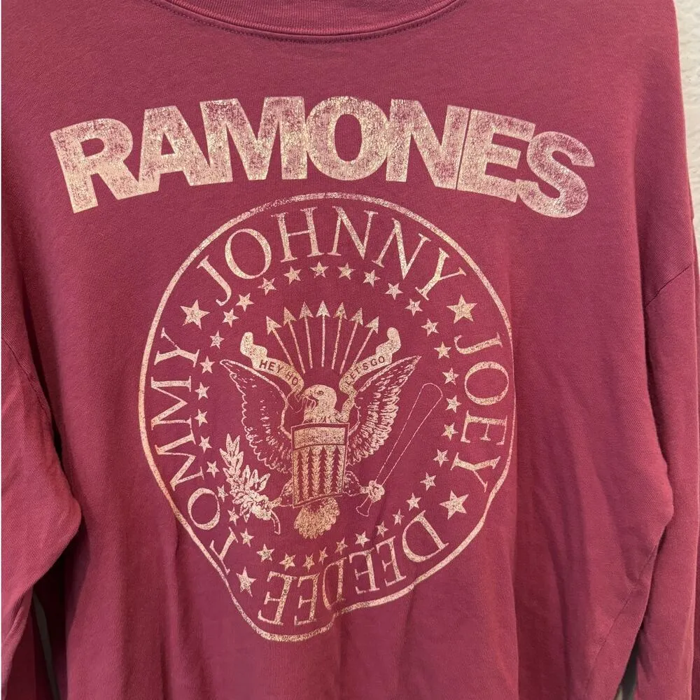 NWT DAYDREAMER Ramones Crop Long Sleeve Graphic Tee Size Small - Image 6