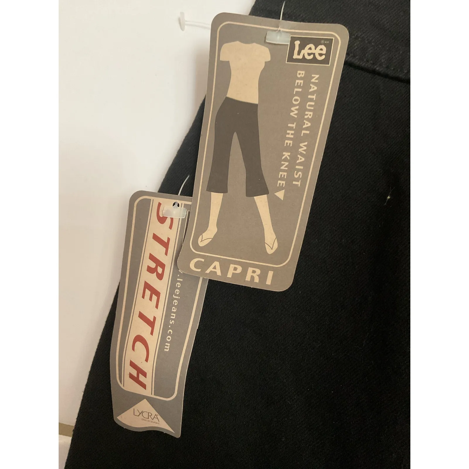 Lee Women’s Black Stretch Capri Pants Size 12 Medium NWT - Image 4
