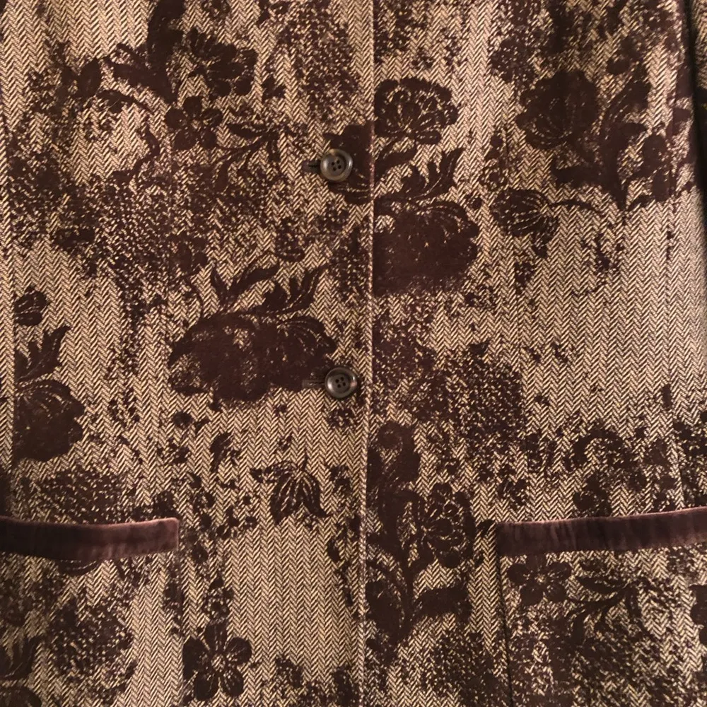 Two Piece Skirt Suit - Image 5